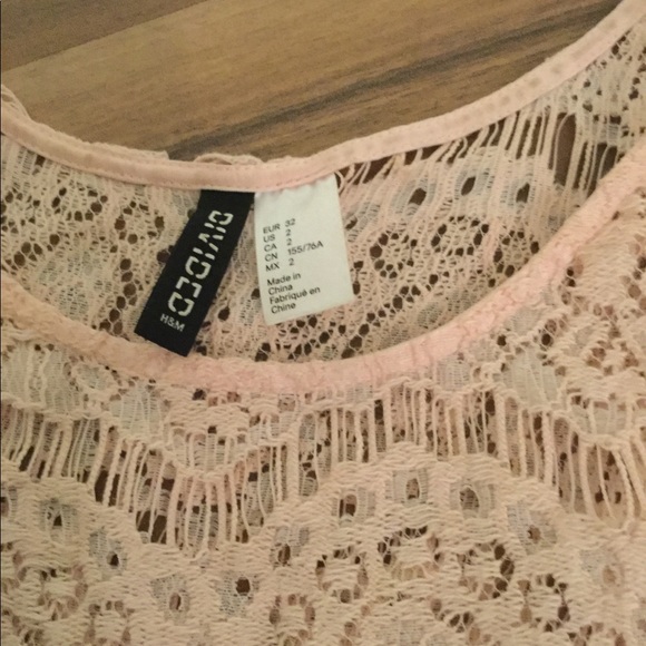 Lace Pattern Crop Top - Picture 2 of 8